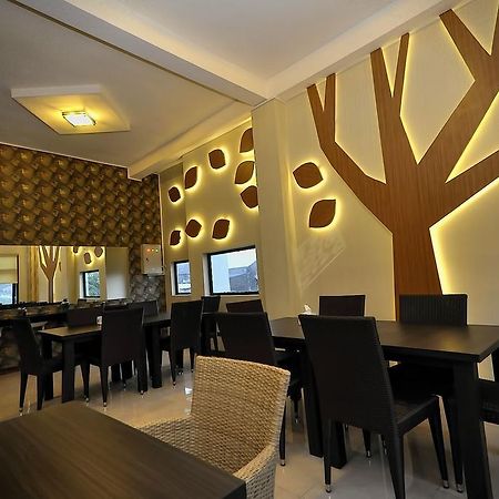 Spencer Green Hotel Batu  Esterno foto