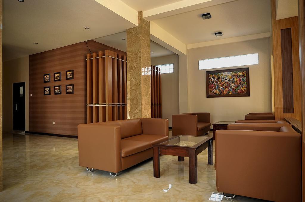 Spencer Green Hotel Batu  Esterno foto