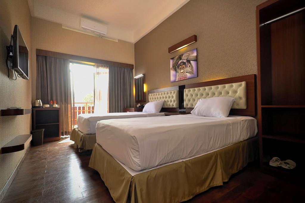 Spencer Green Hotel Batu  Esterno foto
