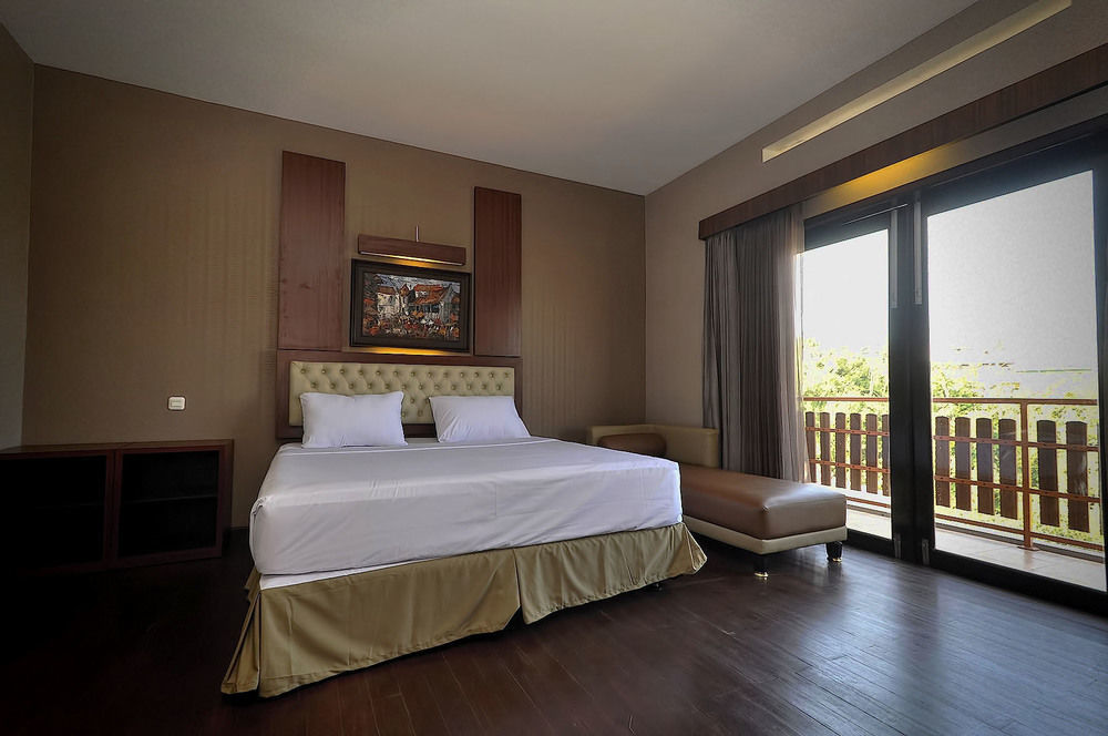 Spencer Green Hotel Batu  Esterno foto
